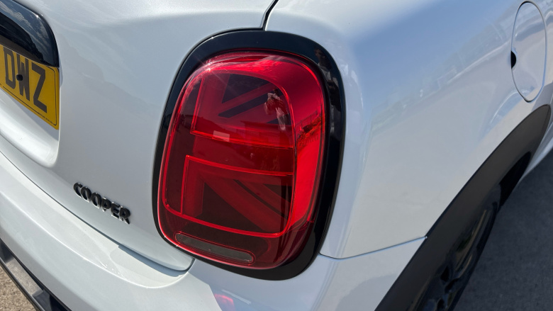 MINI Hatchback 1.5 Cooper Sport 5dr Petrol Hatchback